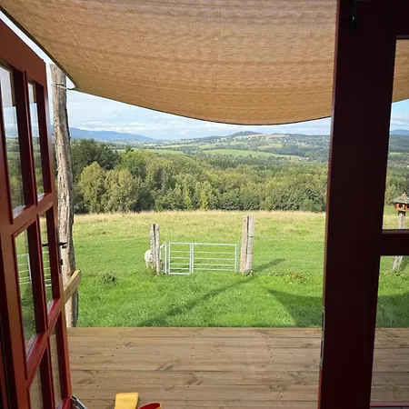 Kamp alanı Maringotka Kvetuska Na Farme *