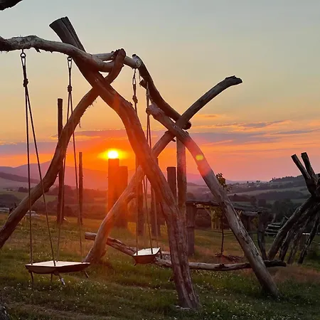 Maringotka Kvetuska Na Farme * Pulecny